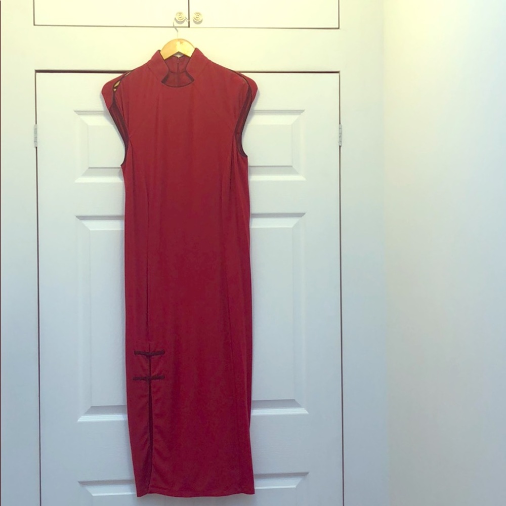 Alberta Ferrreti Asian inspired red dress